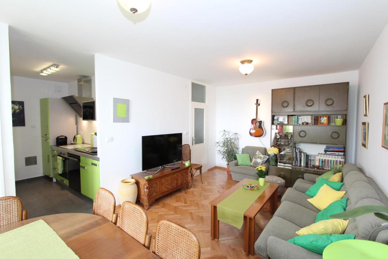 Apartment Elia Rovigno Esterno foto